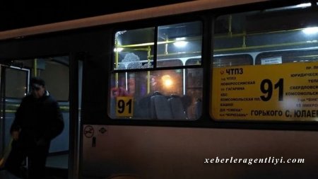 Rusiyada sərnişin avtobusu atəşə tutuldu - FOTO