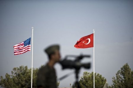 “Bloomberg”: “Türkiyə ABŞ-la müdafiə razılaşmasını dondura bilər”