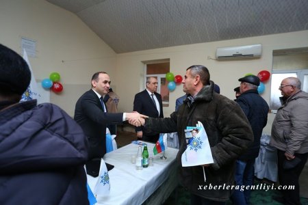 120 saylı Cəbrayıl-Qubadlı seçki dairəsindən YAP-ın deputatlığa namizədi  Ceyhun Məmmədov Abşeron rayonu Mehdiabad yaşayış massivində məskunlaşan cəbrayıllı məcburi köçkünlərlə görüş keçirib.