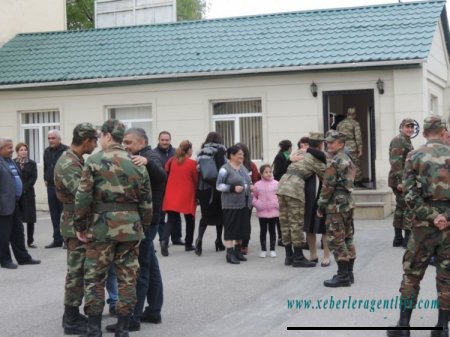 Azərbaycan Ordusunda valideyn görüşləri qadağan edildi