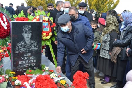 İsmayıllıdan olan şəhidin cənnətdəki ilk ad günü məzarı yanında qeyd olunub