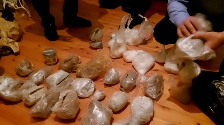 Polis əməkdaşlarının keçirdikləri əməliyyat zamanı  dövriyyədən 64 kiloqram narkotik vasitə çıxarılıb