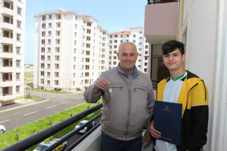 Əmək və Əhalinin Sosial Müdafiəsi Nazirliyi tərəfindən  Çernobıl əlillərinə 30 mənzil təqdim olundu