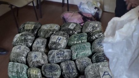 Polis əməkdaşlarının keçirdikləri əməliyyat zamanı  dövriyyədən 128 kiloqram heroin çıxarılıb