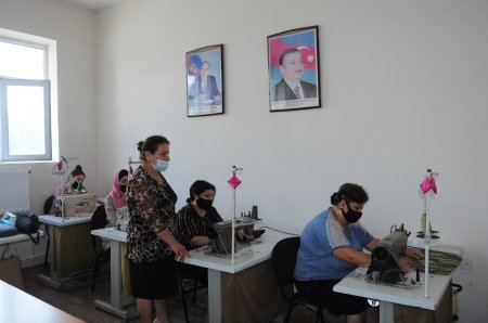 Dövlət Məşğulluq Agentliyi dərzi peşəsi üzrə növbəti hazırlıq kursu təşkil edib