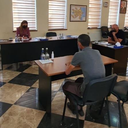 Millət vəkili Könül Nurullayeva vətəndaşların müraciətlərini aidiyyəti qurumlara yönləndirdi. Millət vəkili Könül Nurullayeva vətəndaşların müraciətlərini aidiyyəti qurumlara yönləndirdi.