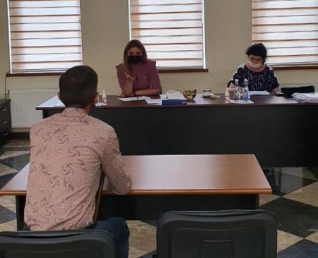 Millət vəkili Könül Nurullayeva vətəndaşların müraciətlərini aidiyyəti qurumlara yönləndirdi.