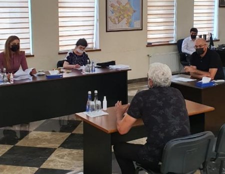 Millət vəkili Könül Nurullayeva vətəndaşların müraciətlərini aidiyyəti qurumlara yönləndirdi.