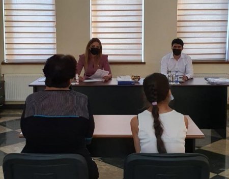 Millət vəkili Könül Nurullayeva vətəndaşların müraciətlərini aidiyyəti qurumlara yönləndirdi.