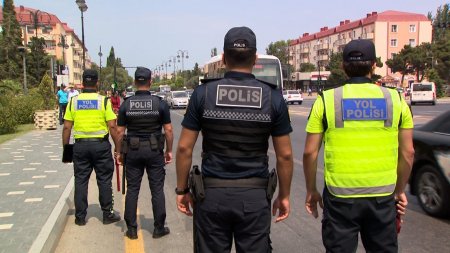 Sumqayıtda yol polisi avtobus və taksilərdə maska taxmayan şəxslərə qarşı profilaktik tədbir keçirib