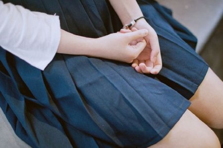 Azərbaycanda daha bir yeniyetmə qızı özündən 14 yaş böyük kişiyə nişanlayırlar? - FOTO Azərbaycanda daha bir yeniyetmə qızı özündən 14 yaş böyük kişiyə nişanlayırlar? - FOTO