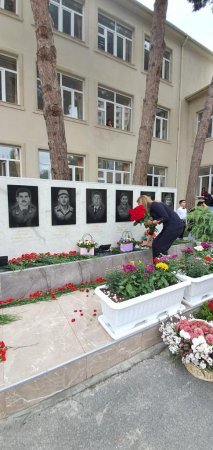 Könül Nurullayeva şəhidlərimizin xatirəsinə ucaldılan abidənin açılışında iştirak etdi