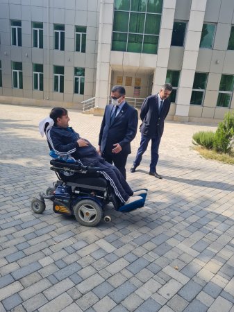 Deputat seçiciləri ilə görüşdü