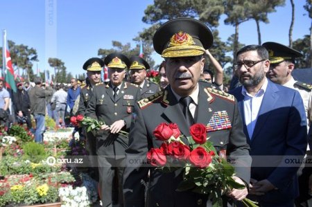 Generallar İkinci Şəhidlər xiyabanına gəldi - FOTO