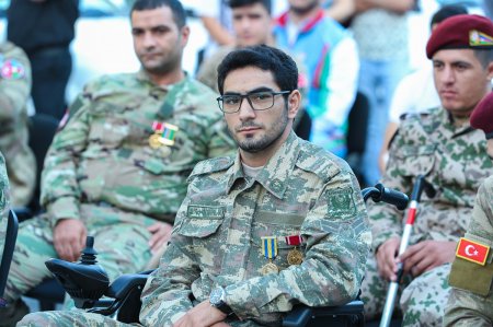 Vətən müharibəsində iştirak edən daha 44 qaziyə avtomobillər təqdim edildi
