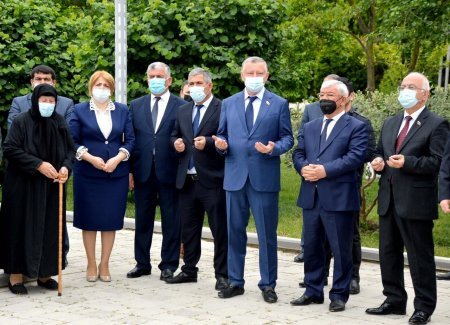 Qayəsi xeyirxahlıq olan millət vəkili Qayəsi xeyirxahlıq olan millət vəkili