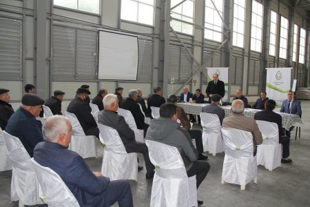 Bölgələrdə payızlıq əkinlərlə bağlı fermerlərə maarifləndirici təlimlər keçirilir 