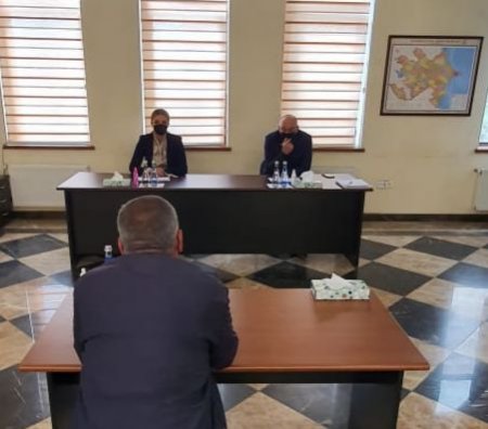Milli Məclisin deputatı vətəndaşların şikayətlərini dinləyib