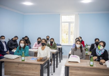 Kənd Təsərrüfatı Nazirliyi və Almaniya Beynəlxalq Əməkdaşlıq Cəmiyyətinin (GIZ) birgə təşkilatçılığı ilə Kürdəmirdə arıçılıq təsərrüfatları yaradılıb