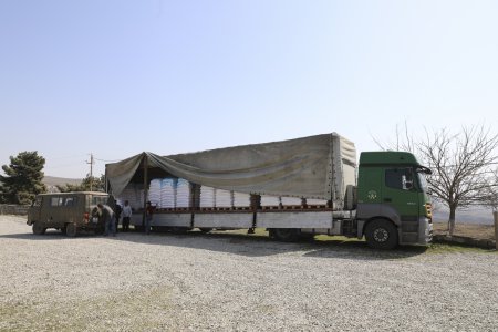 Mineral gübrələrin səyyar satış xidməti fermerlərin işini asanlaşdırıb