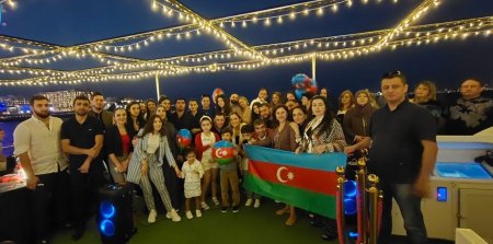 Dubay şəhərində soydaşlarımızın həmrəylik görüşü təşkil edilib