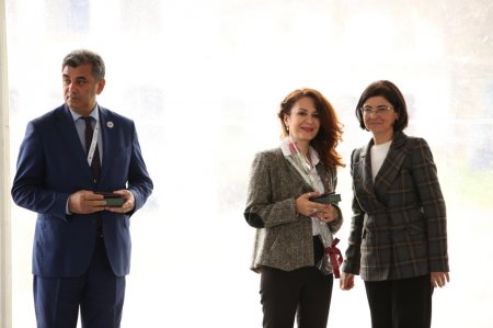 Azərbaycanda doğulmuş israilli opera ifaçısı: “Prezidentin V Qurultaydakı tövsiyələri yeni vəzifələr müəyyənləşdirdi”