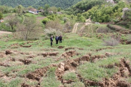 Lerikdə təhlükəli sürüşmə ərazisində yerləşən evlərin köçürülməsi ilə bağlı RƏSMİ AÇIQLAMA - FOTO