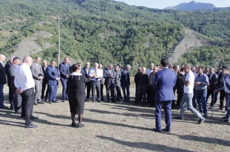 RİH başçısı Nahid Bağırovun sakinlərlə yerlərdə görüşləri davam edir