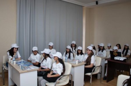 "Cəmiyyətin inkişafında erkən nikah problemi" layihəsinin icrası davam edir