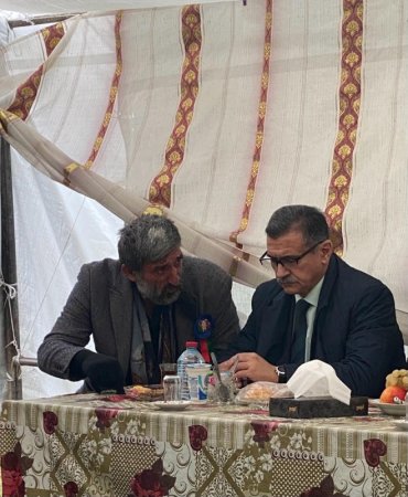 Novruz Aslanov şəhid ailələrini ziyarət edib