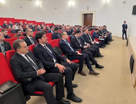 Göyçayda “Narçılıqla bağlı həyata keçirilən işlər və qarşıda duran vəzifələr” mövzusunda müşavirə keçirilib