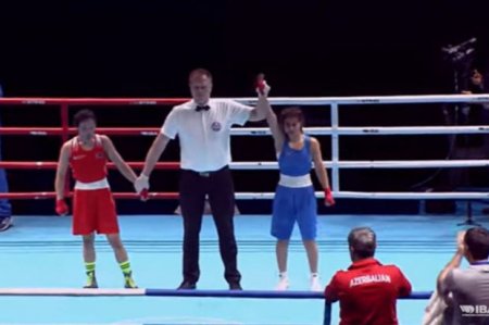 Dünya çempionatı: Azərbaycanın qadın boksçusu 1/4 finala yüksəlib
