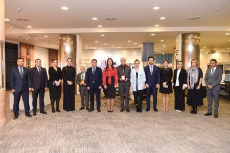 SOCAR-ın Baş ofisində “Neft Daşları” qəzeti əməkdaşlarının mükafatlandırılması mərasimi keçirilib