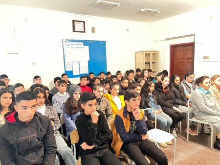 “Narkomaniyaya yox, erkən nikaha və dini radikalizmə qarşı mübarizə” mövzusunda görüş keçirilib “Narkomaniyaya yox, erkən nikaha və dini radikalizmə qarşı mübarizə” mövzusunda görüş keçirilib