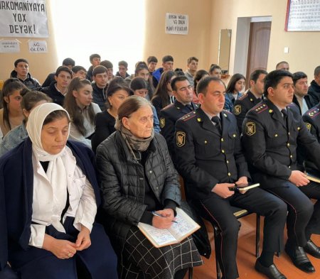 Tərtər Rayon Polis Şöbəsinin təşkilatçılığı ilə rayonun Yuxarı Sarıcalı kənd tam orta məktəbində şagidlərin iştirakı ilə narkomaniya əleyhinə maarifləndirmə tədbiri keçirilib