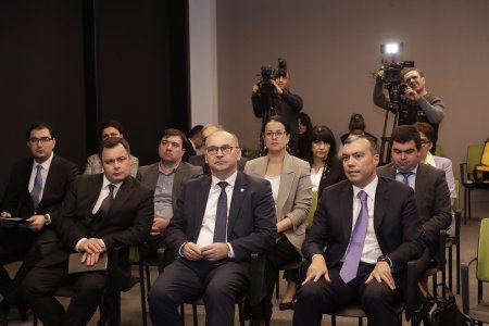 Moldova Baş nazirinin müavini DOST mərkəzində olub