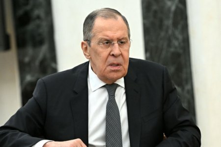 Lavrov: “Rusiya, Azərbaycan və Ermənistanın üçtərəfli görüşü gündəmdən çıxarılmır”