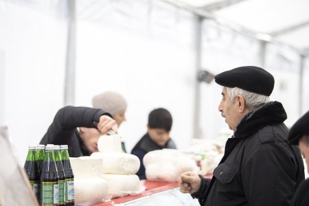 “Şəhərdən Kəndə” aqroturizm layihəsinə qoşulan fermerlər “Kənddən Şəhərə” Yeni il yarmarkasında iştirak edəcəklər