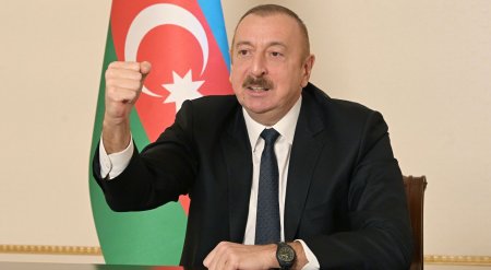 Zəfərli Həmrəyliyimiz mübarək!
