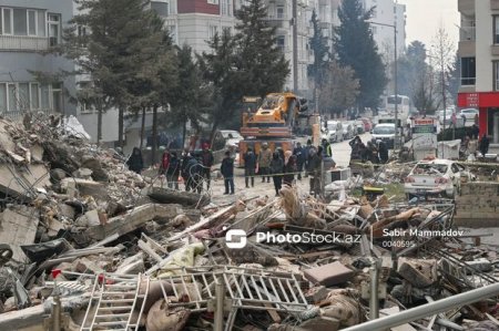 Türkiyədəki zəlzələdə ölən dörd nəfərin nəşi Azərbaycana gətirilib