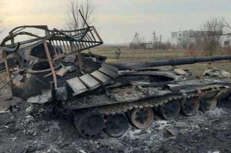 Rusiya Ukraynada tanklarının yarısını itirib