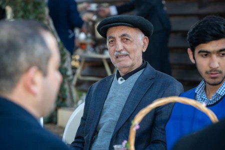 Ahıl şəxslər üçün sosial xidmət müəssisəsi sakinləri ziyarət olunub, müəssisənin həyətində ağacəkmə tədbiri keçirilib