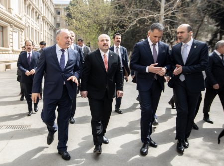 Türkiyənin sənaye və texnologiya naziri​ AzTU-da görülən işlərlə tanış olub