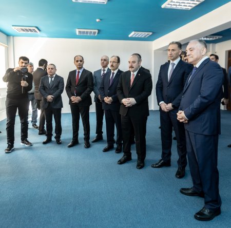 Türkiyənin sənaye və texnologiya naziri​ AzTU-da görülən işlərlə tanış olub