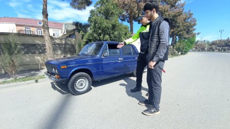 Zərdab Rayon Polis Şöbəsinin Dövlət Yol Polisi Bölməsinin əməkdaşları tərəfindən rayon ərazisində təhlükəsizliyin təmin edilməsi məqsədilə nəzarət-profilaktiki tədbirlər davam etdirilir