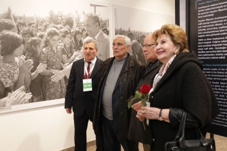 “Xarıbülbül” festivalının qonaqları Şuşada “Heydər Əliyev və Qarabağ” sərgisində - FOTO