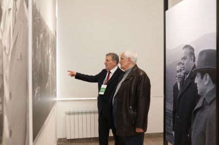 “Xarıbülbül” festivalının qonaqları Şuşada “Heydər Əliyev və Qarabağ” sərgisində - FOTO