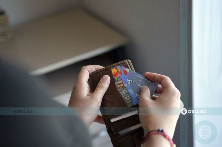 Bakıda qadının bank hesabından 2000 manat oğurlanıb