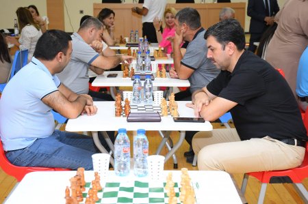 Təhsil işçiləri arasında şahmat turniri