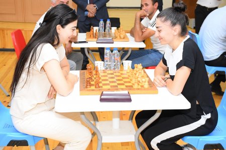 Təhsil işçiləri arasında şahmat turniri
